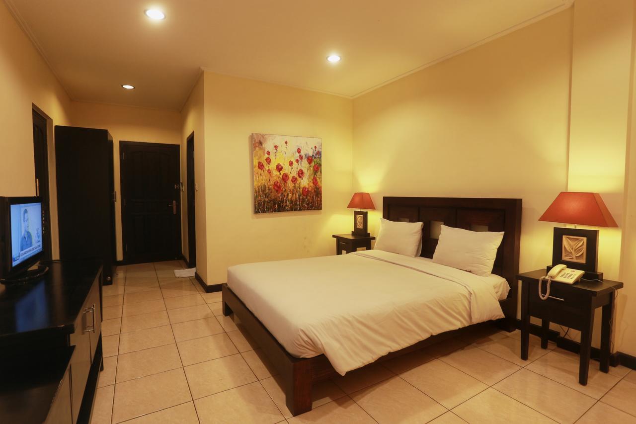 Hotel Intansari Denpasar Exterior foto